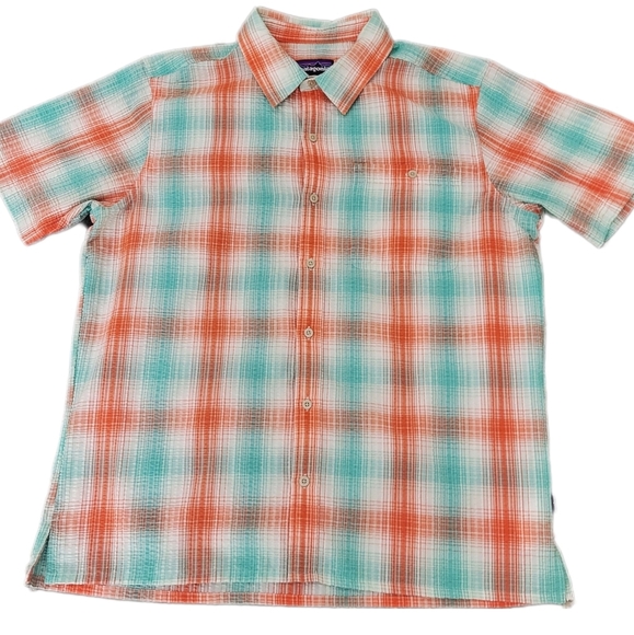 Patagonia Other - Patagonia \ Men's Puckerware Shortsleeve Button Down / L / White, Blue, Red